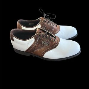 Vintage mens Footjoy golf shoes size 9
